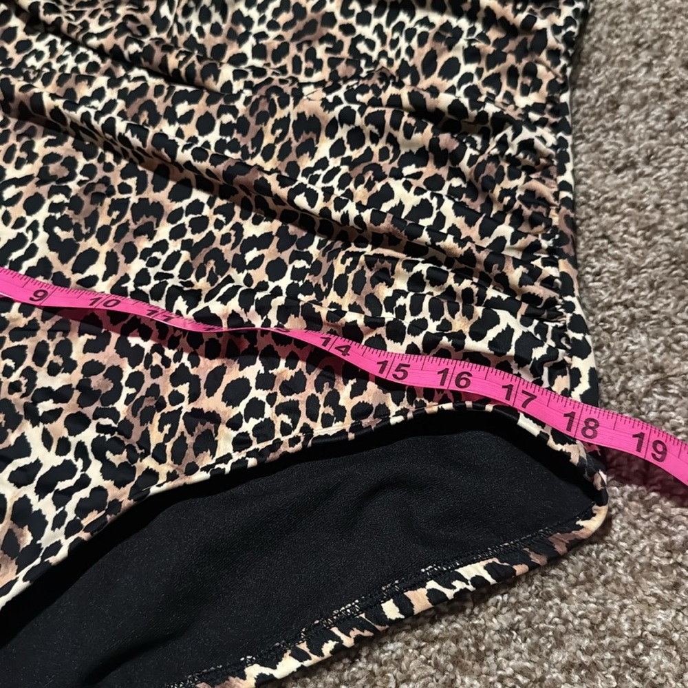 Embrace Your Curves by Miracle Brand animal print 1-piece bathing suit (1X) EUC! - Picture 3 of 10
